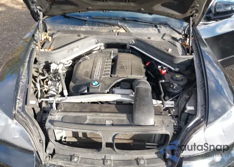 2013 BMW X5 xDrive35I/xDrive35I Premium/xDrive35I Sport Activity z USA, uszkodzony, nr VIN 5UXZV4C50D0B16507